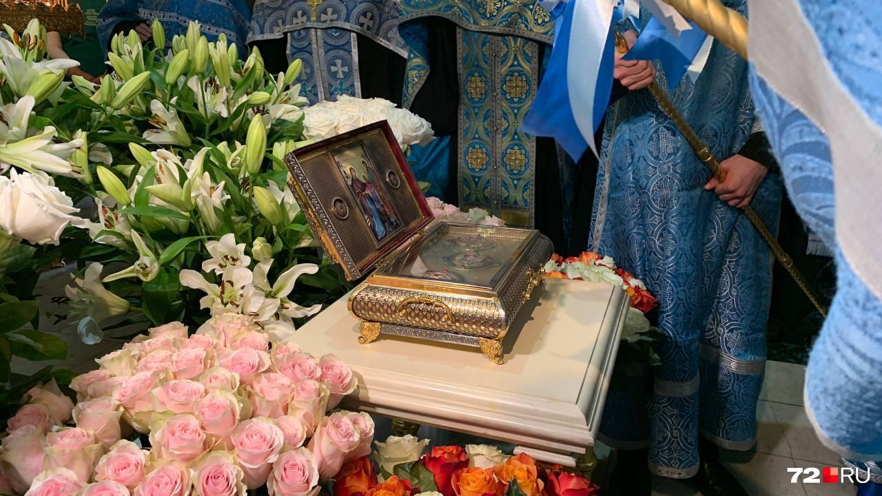В Тюмень привезут православную святыню — ей поклонились три миллиона человек 