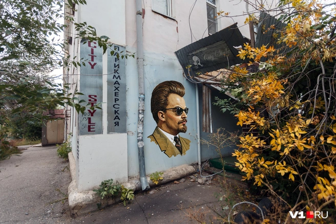 Разве можно представить, что вождь отстал бы от моды, а не был впереди планеты всей? | Источник: Алексей Волхонский / V1.RU