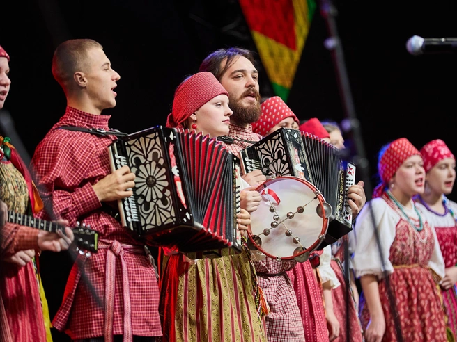 Кроме игр, на площадке были интерактивные зоны и выступления артистов. | Источник: Александр Ощепков/NGS.RU