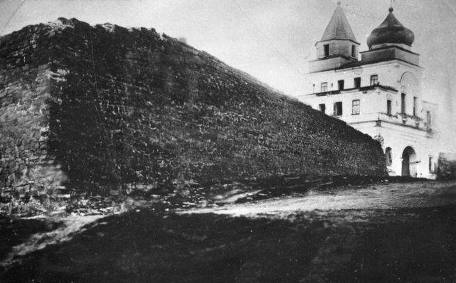 С Кузнецкой крепости (в те годы — острога) в 1618-м начался Новокузнецк | Источник: pastvu.com