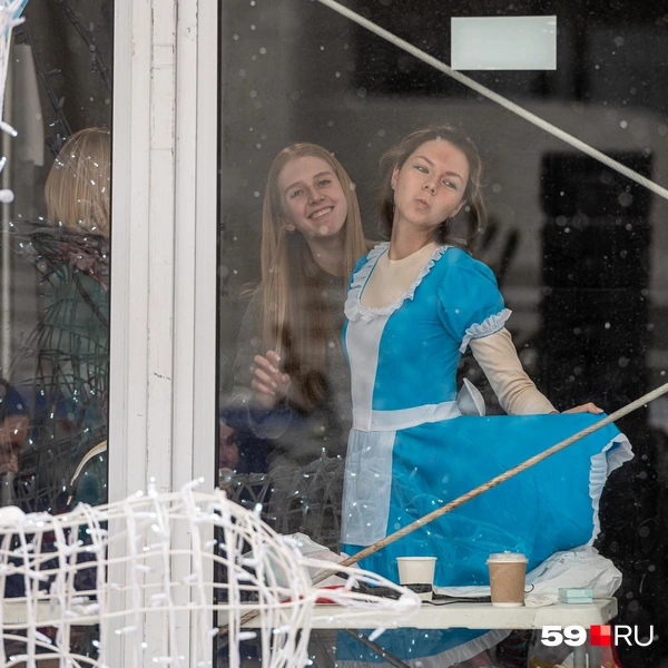 Выступающие подготовили яркие образы для своих номеров | Источник: Василина Любимова / 59.RU