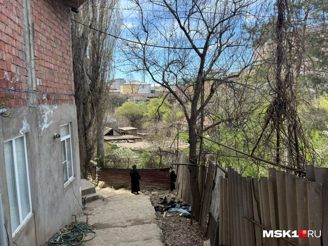 По словам местных, в регионе сильно подорожали продукты первой необходимости, питьевую воду для пострадавших развозят волонтеры | Источник: Иветта Авраамова / MSK1.RU