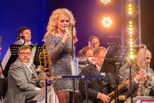 В нынешнюю новогоднюю ночь Лариса Долина будет тоже выступать | Источник: Дмитрий Толстошеев / MSK1.RU