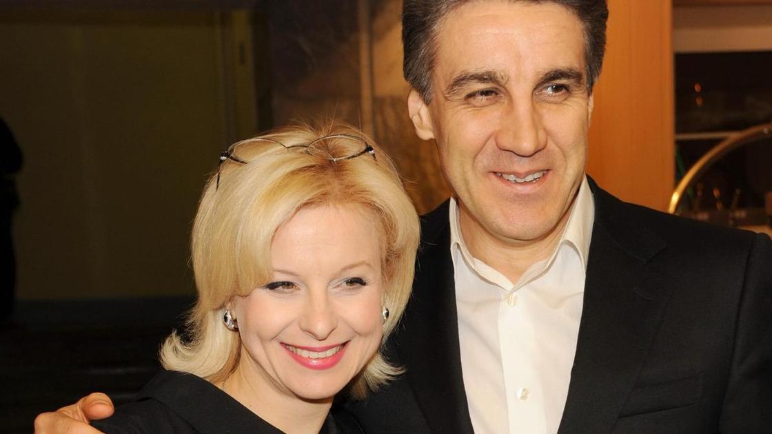 Первая жена, которая сама познакомила Пиманова с разлучницей, не пришла на похороны