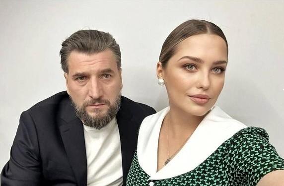 Александр Устюгов и Аглая Шиловская | www.starhit.ru