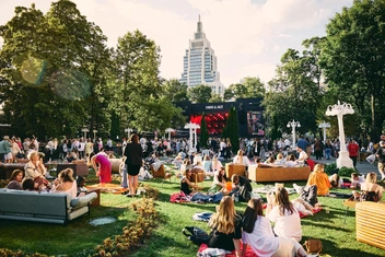 Фестиваль Chess & Jazz 2024 объединит поклонников шахмат и джаза в саду «Эрмитаж»