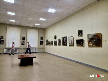 В училище проходят выставки | Источник: Виктория Федорова / 164.RU