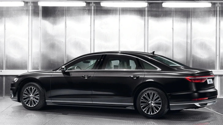 Audi A8 L Security: автомобиль, который тебе могут и не продать