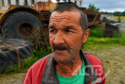 В Поронайске ищут родных погибшего мужчины