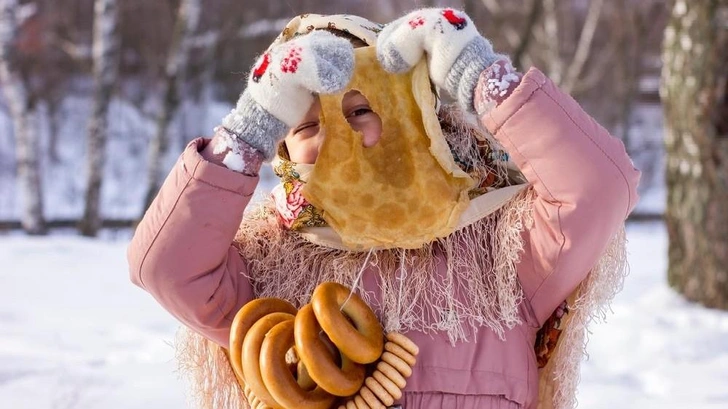 Психологическая роль и символизм Масленицы: как отмечать этот праздник правильно | Источник: Shutterstock/Fotodom.ru