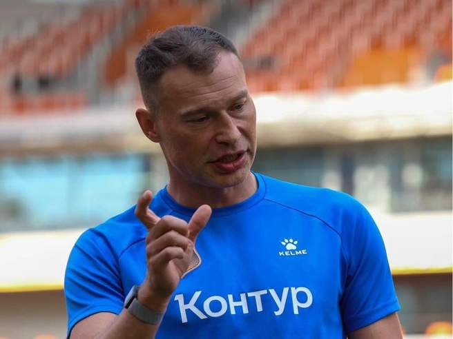 Василий Березуцкий — в прошлом защитник ЦСКА и сборной России | Источник: ФК «Урал»