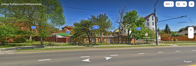 Так выглядел участок 4 года назад — теперь там новое здание | Источник: Yandex.ru