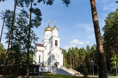 Благоустройство территории храма в Заречном по нацпроекту