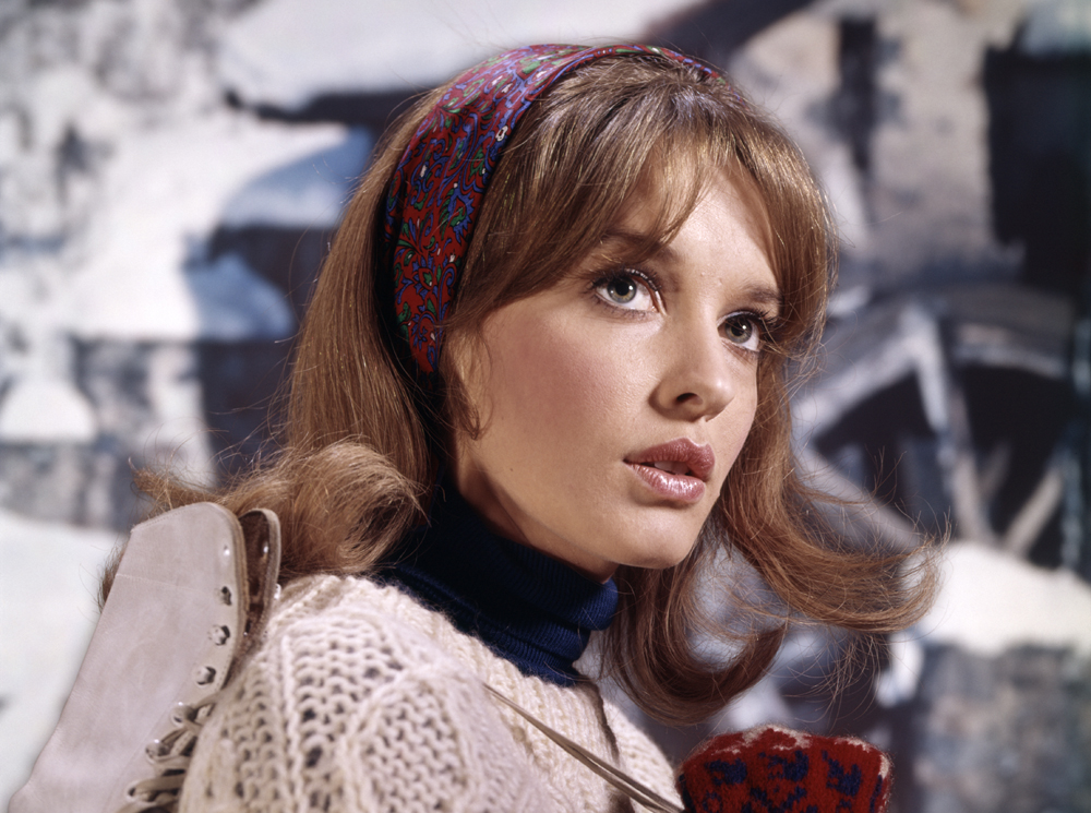 Правила ухода: как сохранить красоту губ в холода | marieclaire.ru