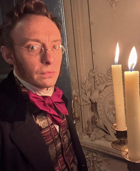 Илья снимается в кино и играет в Театре Ленсовета