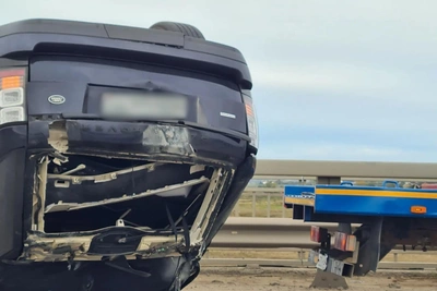 Range Rover сменил владельца перед аварией на мосту