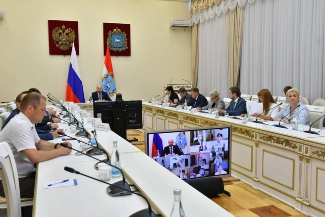 Заседание правительства Самарской области прошло 15 июля. Юлия Ашуркова на фото крайняя справа | Источник: Михаил Смирнов. Самара / T.me