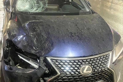 Пешеход тяжело пострадал при наезде LEXUS на переходе