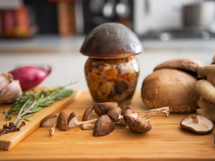 Маринованные грибы по-новому: простой рецепт, который никого не оставит равнодушным