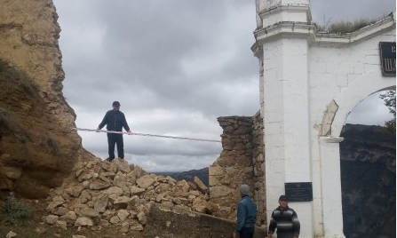 Историческая крепость обрушилась в Дагестане