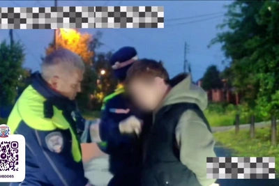 Иностранцы с героином задержаны на улице Ермака в Южно-Сахалинске