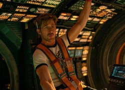 Райан Гослинг выживает в космосе: почему все в восторге от фильма «Проект „Конец света“»