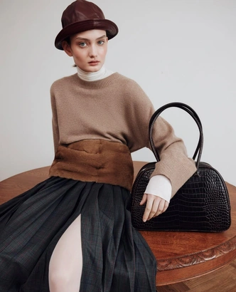 Сумка, в которую поместится все, что нужно этой зимой: 9 лучших макси-моделей от российских брендов Сумка, в которую поместится все, что нужно этой зимой: 9 лучших макси-моделей от российских брендов