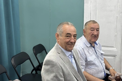 Богомолов встретился с экс-заместителями на конференции