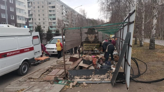 На месте работала скорая помощь | Источник: «Инцидент Барнаул»