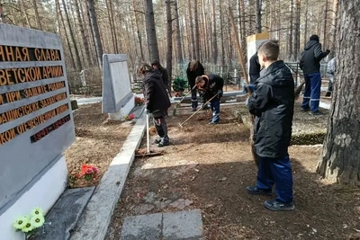 Студенты и общественник 25 лет восстанавливают могилы солдат ВОВ