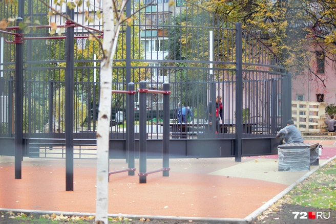 В спортивной зоне можно поиграть в панну-футбол  | Источник: Павел Красоткин / 72.RU 