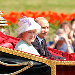 Повезет – не повезет: кого из президентов Елизавета II катала в своей карете