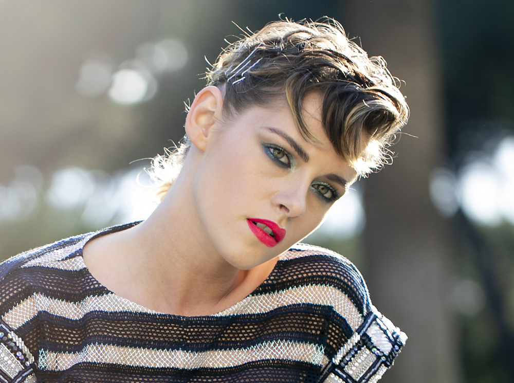 Кристен Стюарт на благотворительном гала-ужине amfAR в рамках 71-го Каннского кинофестиваля | marieclaire.ru