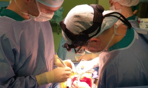 В Центре Алмазова молодой пациентке провели редкую операцию на сердце