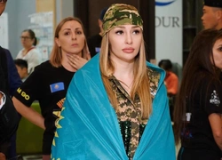 Казахстанка Ангелина Лукас защитила титул чемпионки мира по боксу в родном городе