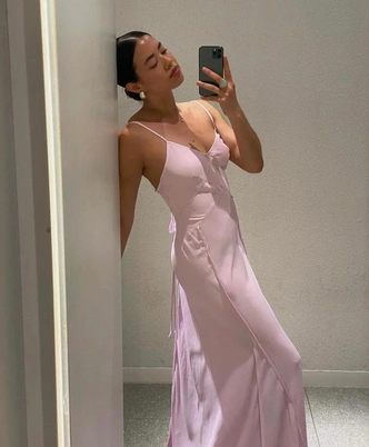 В чем встречать Новый год 2026 Красной Огненной Лошади: рекомендации по знакам Зодиака