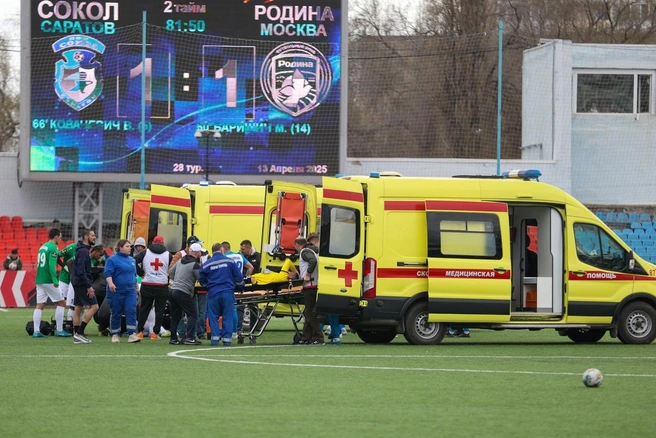 Вратаря «Сокола» Никиту Карабашева госпитализировали во время игры | Источник: ПФК «Сокол» / Vk.com