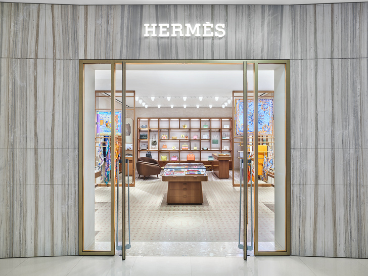Новый бутик Hermès в ТЦ «Времена года»