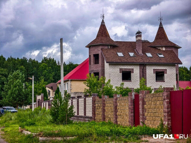 А вот замок кто-то не достроил | Источник: Булат Салихов / UFA1.RU
