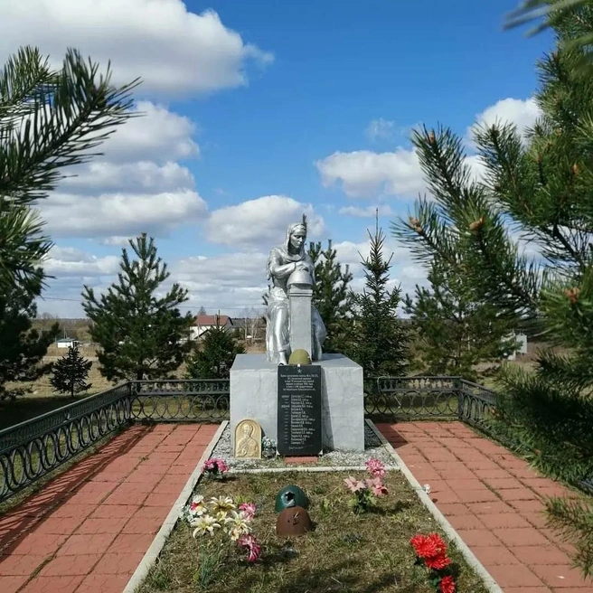 Братская могила в Можайском муниципальном округе | Источник: Tasya Kraskova / Yandex.maps
