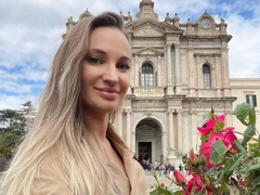 У блогерши, умершей после увеличения ягодиц, осталась маленькая дочь — кто о ней позаботится?