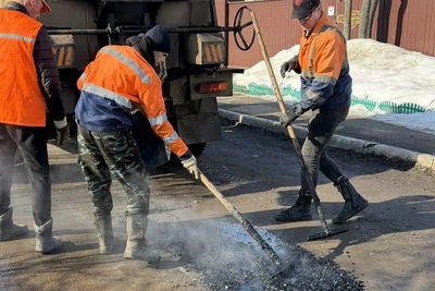 В Костроме дорожные работы ведутся в две смены