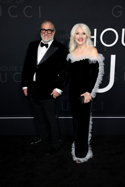 Родители Леди Гаги и мама Джареда Лето пришли на премьеру «Дома Gucci»