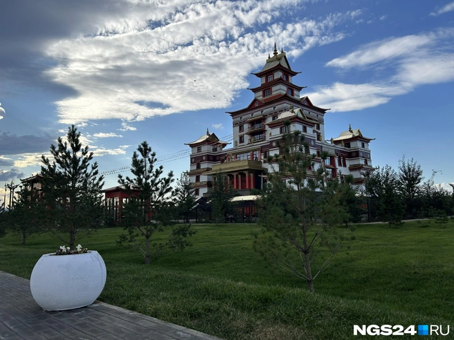 Буддийский храм Тубтен Шедруб Линг  | Источник: Алексей Тайганавт / NGS24.RU