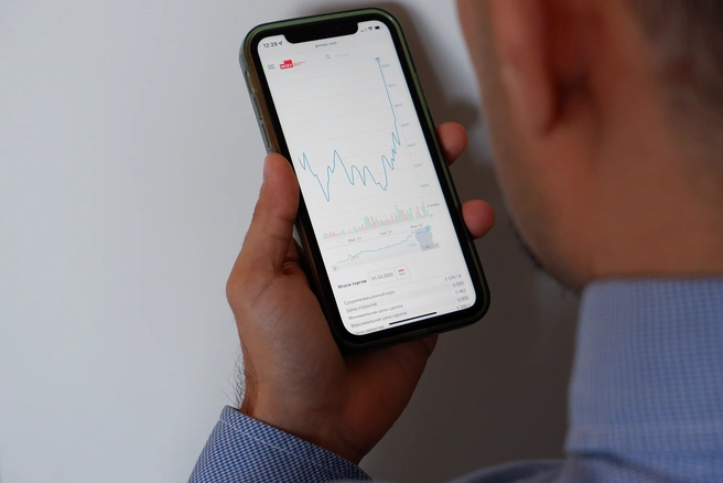 ЦБ расследует несколько случаев манипулирования рынком через телеграм-каналы