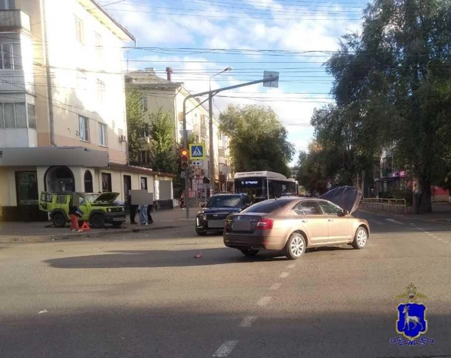 Водителя внедорожника на скорой помощи увезли в больницу | Источник: ГУ МВД России по Самарской области 
