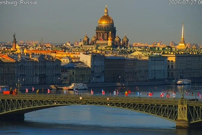 В Петербурге завершается жара, во вторник похолодание