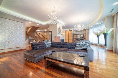 В Екатеринбурге продают элитную квартиру за 170 миллионов