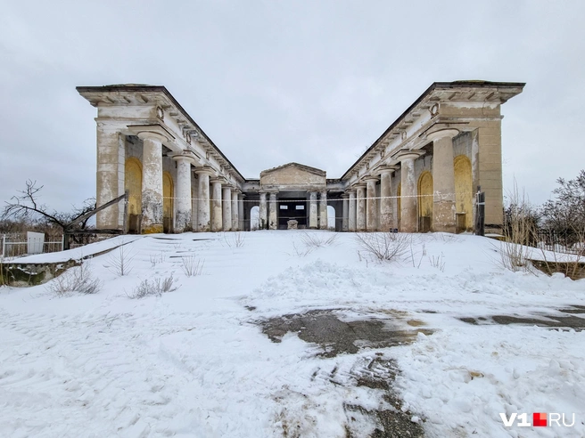 Реставрация сооружения существует только на бумаге | Источник: Константин Завриков / V1.RU