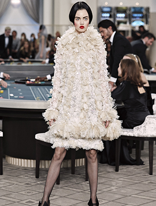 Неделя Высокой моды в Париже: Chanel FW2015/16